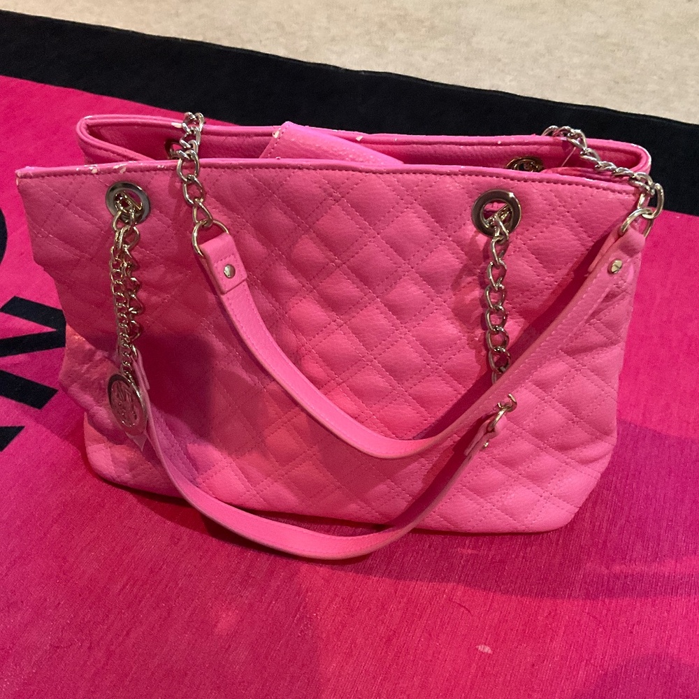 New York and Company Pink shoulder bag with chain